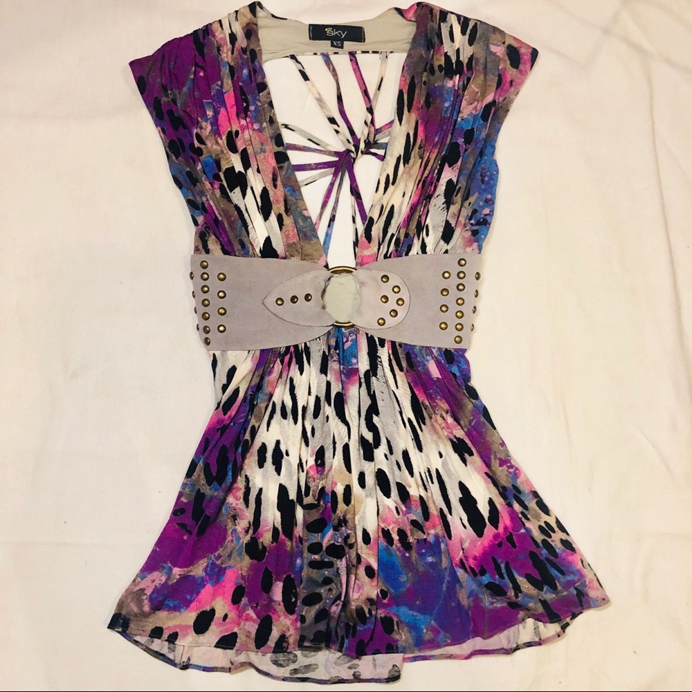 Low Cut Print Flowy Shirt